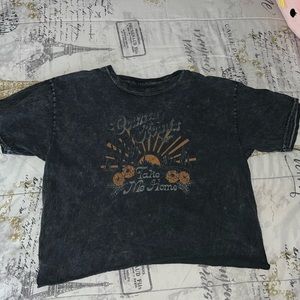 Vintage look cropped tee